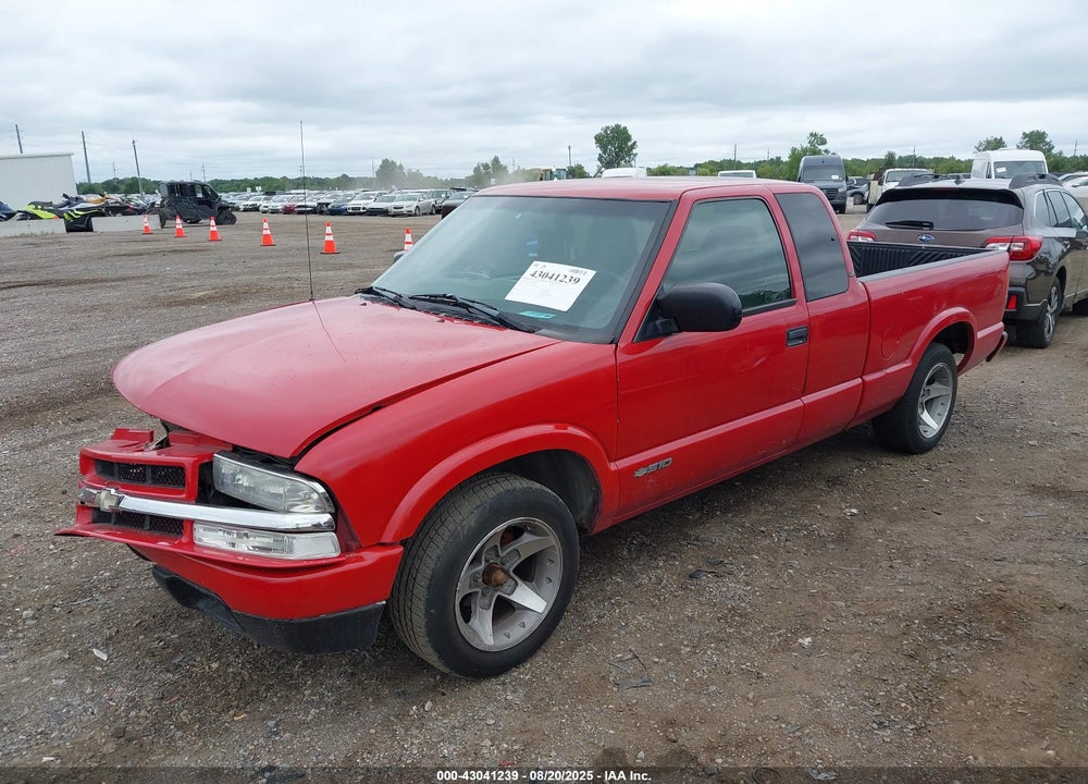 1998 CHEVROLET S-10 LS FLEETSIDE VIN: 1GCCS1947WK225080
