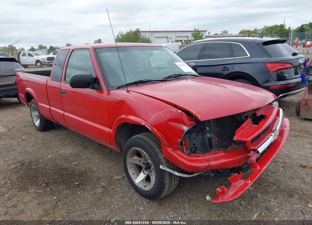 1998 CHEVROLET S-10 LS FLEETSIDE VIN: 1GCCS1947WK225080