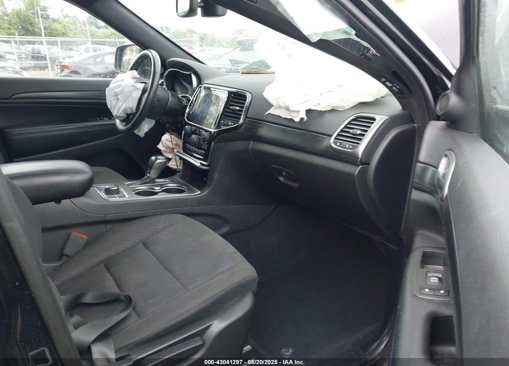 2020 JEEP GRAND CHEROKEE VIN: 1C4RJFAG1LC165867
