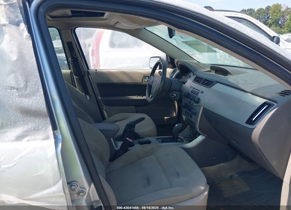 2011 FORD FOCUS VIN: 1FAHP3GN2BW153695