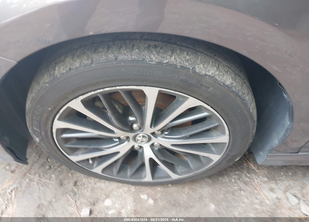 2019 TOYOTA CAMRY VIN: 4T1B11HK9KU269686