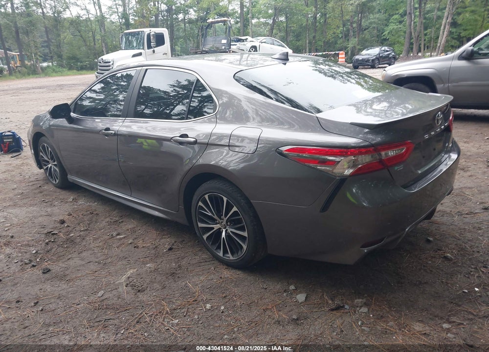 2019 TOYOTA CAMRY VIN: 4T1B11HK9KU269686