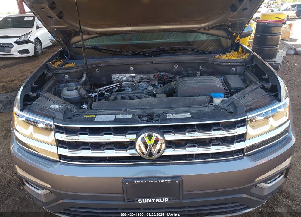 2018 VOLKSWAGEN ATLAS VIN: 1V2ER2CA7JC517869