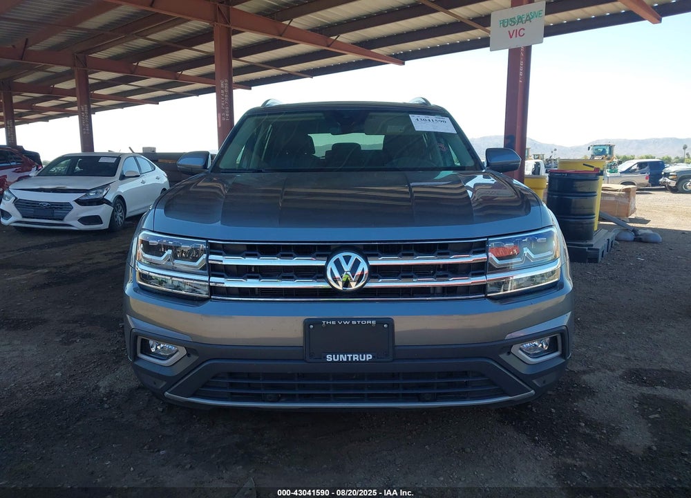 2018 VOLKSWAGEN ATLAS VIN: 1V2ER2CA7JC517869