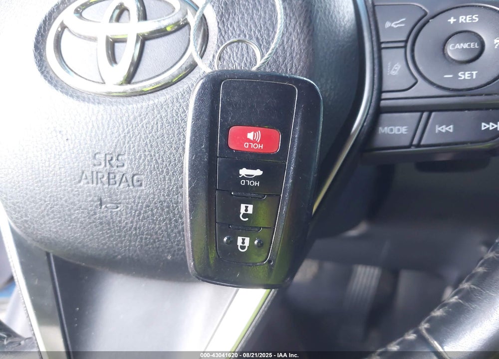 2018 TOYOTA CAMRY VIN: 4T1B11HK2JU012660