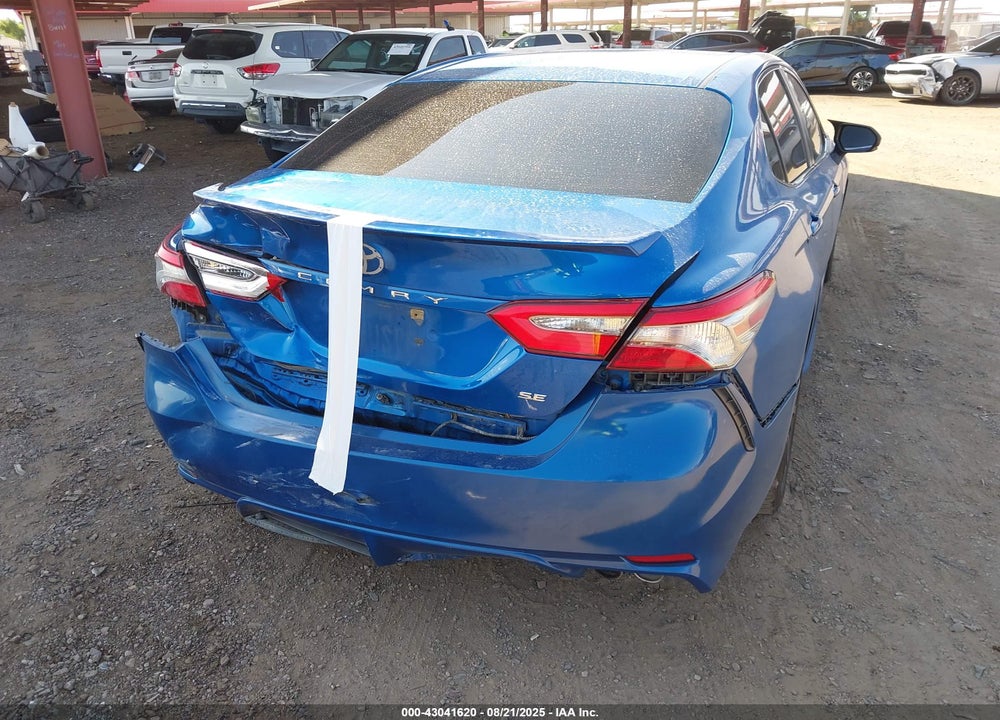 2018 TOYOTA CAMRY VIN: 4T1B11HK2JU012660