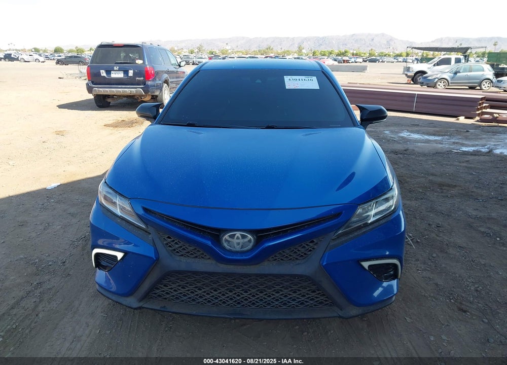 2018 TOYOTA CAMRY VIN: 4T1B11HK2JU012660