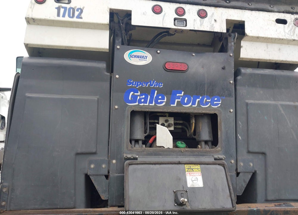2017 ISUZU NPR HD GAS REG VIN: 54DC4W1B8HS806247