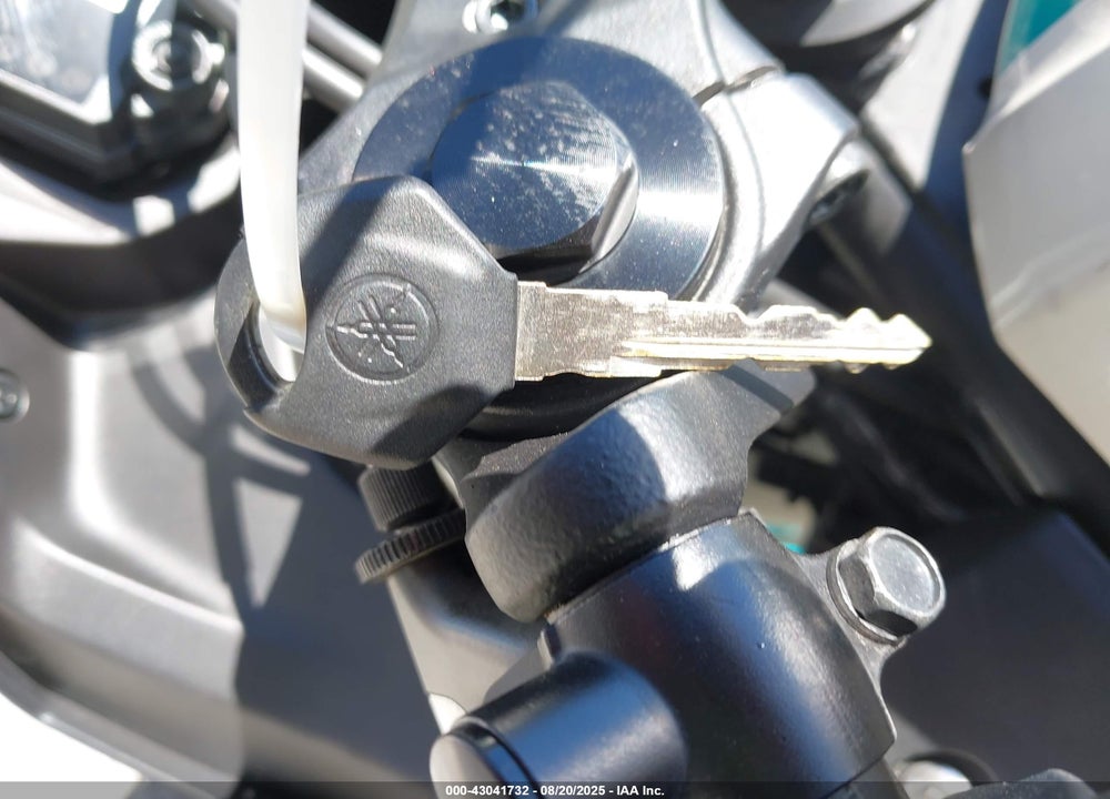 2024 YAMAHA YZFR3 A VIN: MH3RH18Y1RK017666