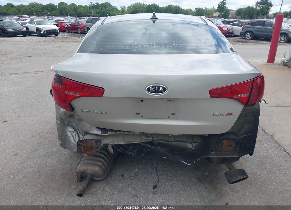 2011 KIA OPTIMA VIN: KNAGN4A77B5047712