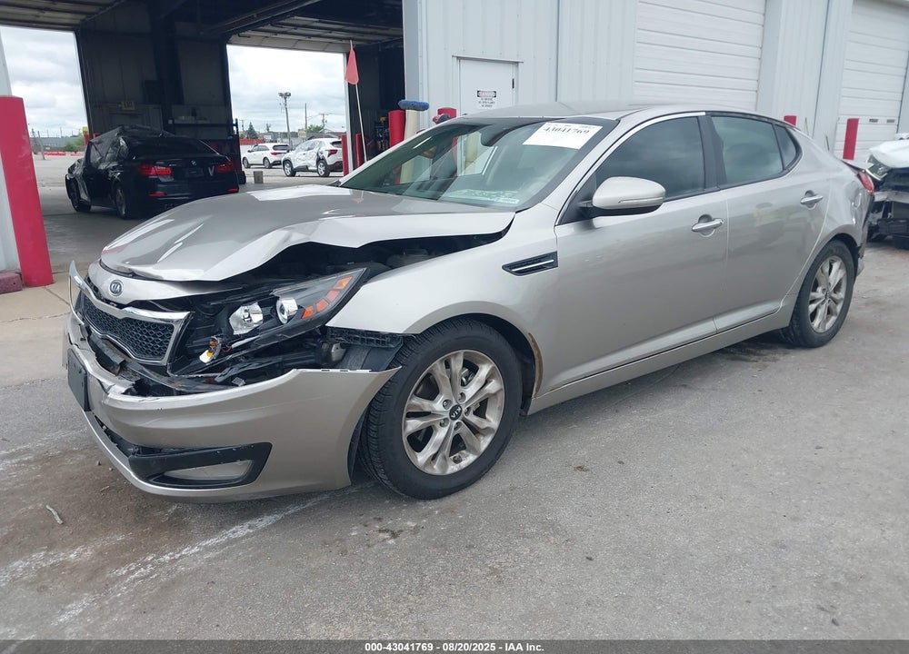 2011 KIA OPTIMA VIN: KNAGN4A77B5047712