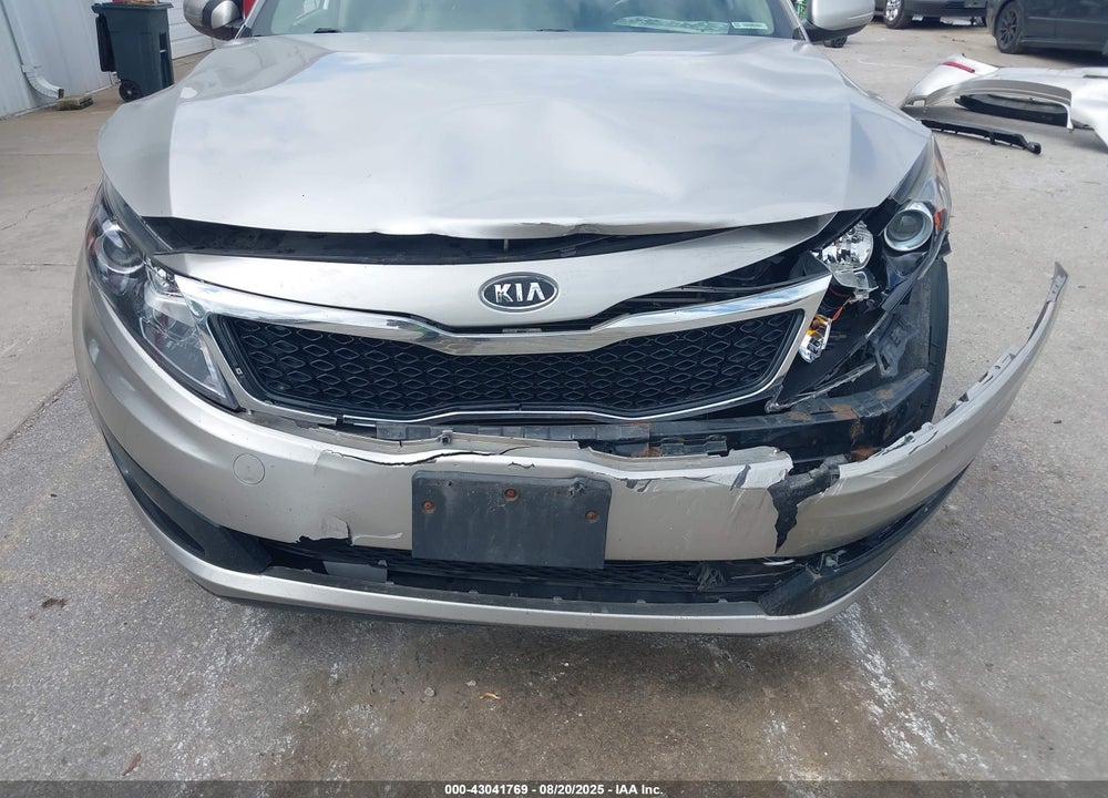 2011 KIA OPTIMA VIN: KNAGN4A77B5047712