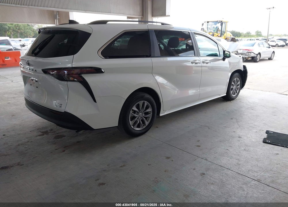 2023 TOYOTA SIENNA LE VIN: 5TDBRKEC8PS178940