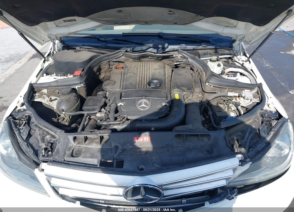 2012 MERCEDES-BENZ C CLASS VIN: WDDGF4HB1CR215080
