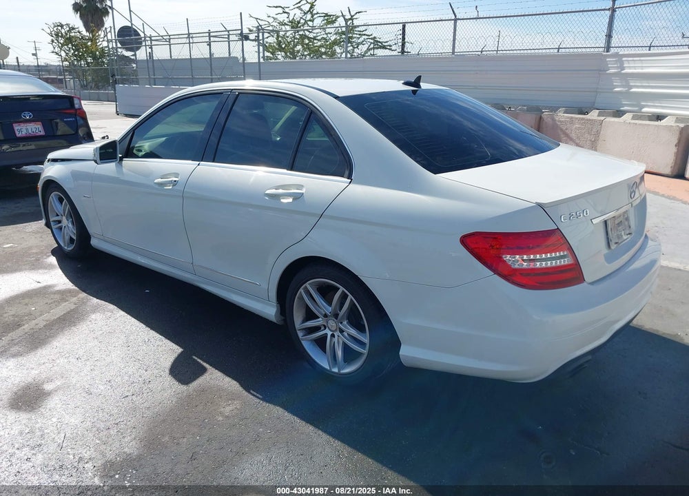 2012 MERCEDES-BENZ C CLASS VIN: WDDGF4HB1CR215080