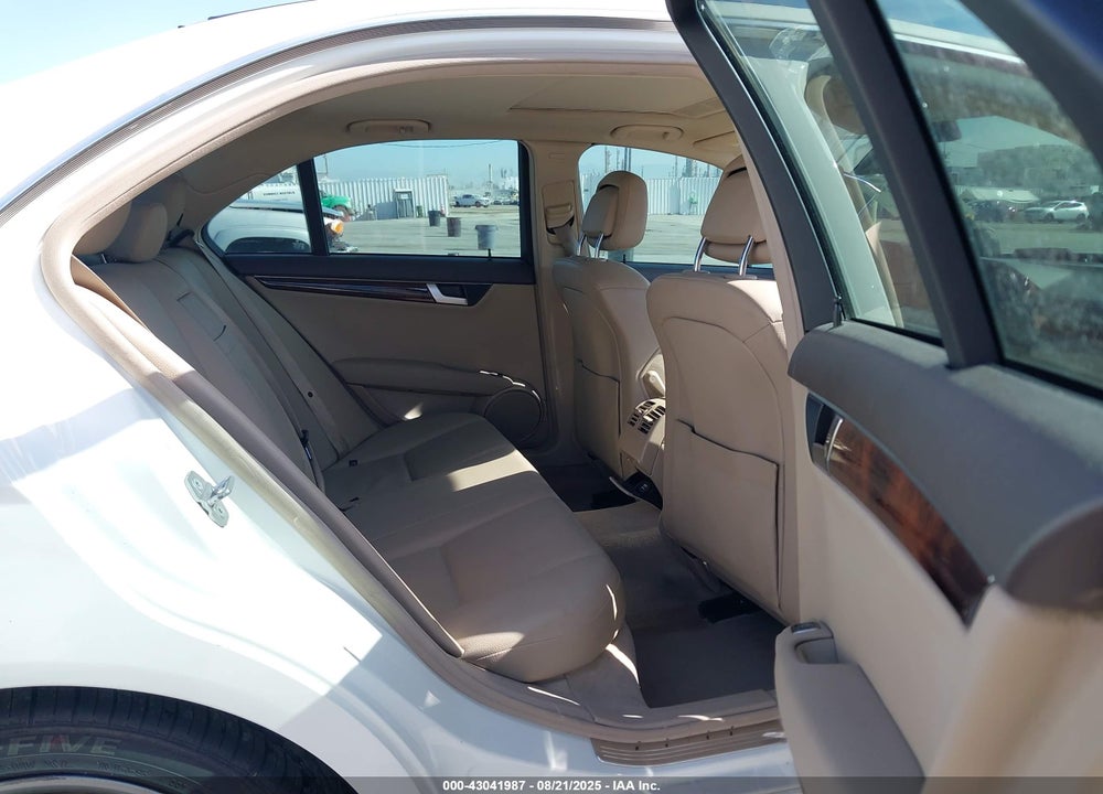 2012 MERCEDES-BENZ C CLASS VIN: WDDGF4HB1CR215080