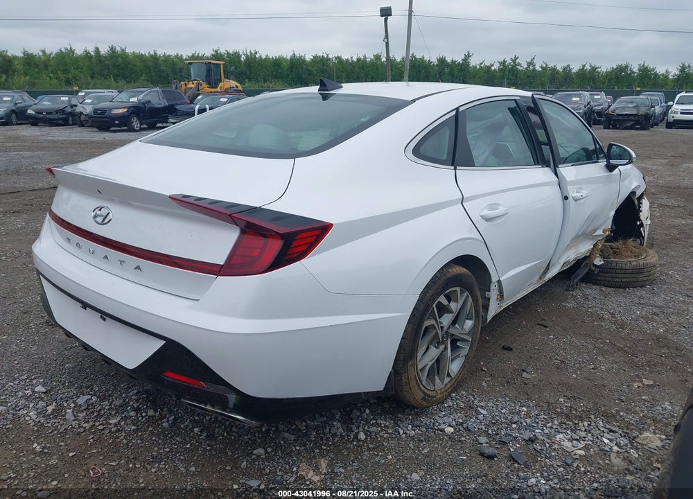 2023 HYUNDAI SONATA VIN: KMHL64JAXPA330223