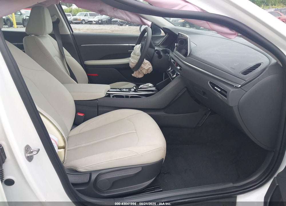 2023 HYUNDAI SONATA VIN: KMHL64JAXPA330223