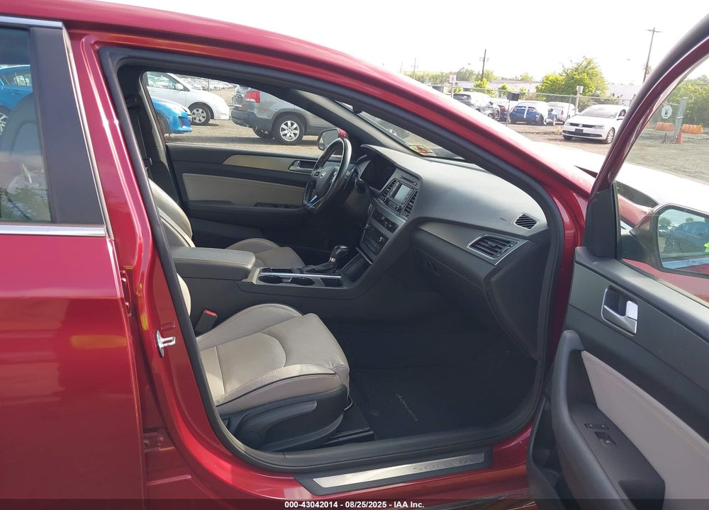 2015 HYUNDAI SONATA VIN: 5NPE34AB2FH059311