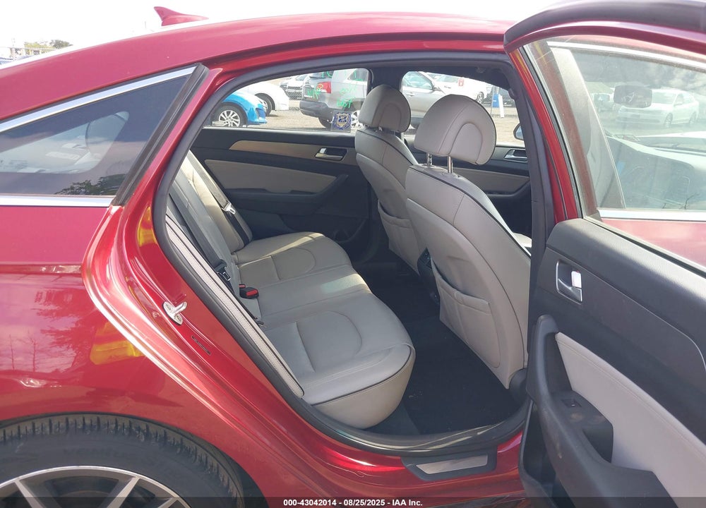 2015 HYUNDAI SONATA VIN: 5NPE34AB2FH059311