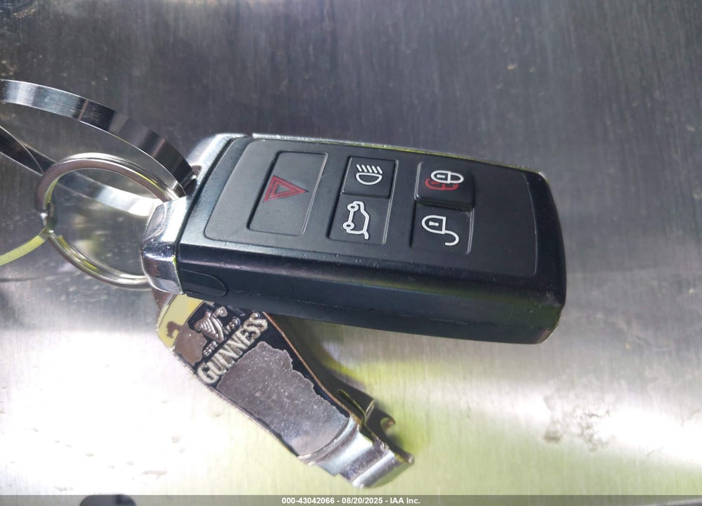 2019 LAND ROVER DISCOVERY SE VIN: SALRG2RV4KA095178