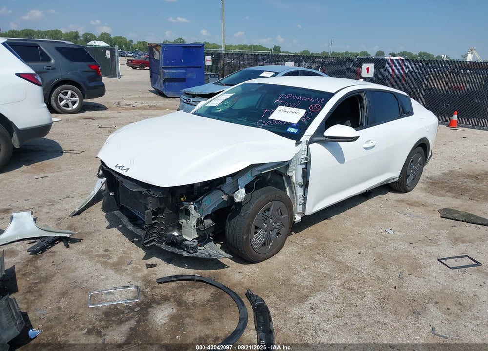 2025 KIA K4 LX VIN: 3KPFT4DE3SE054448