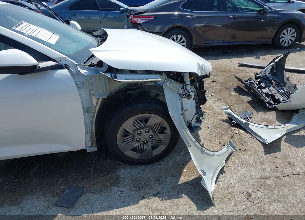 2025 KIA K4 LX VIN: 3KPFT4DE3SE054448