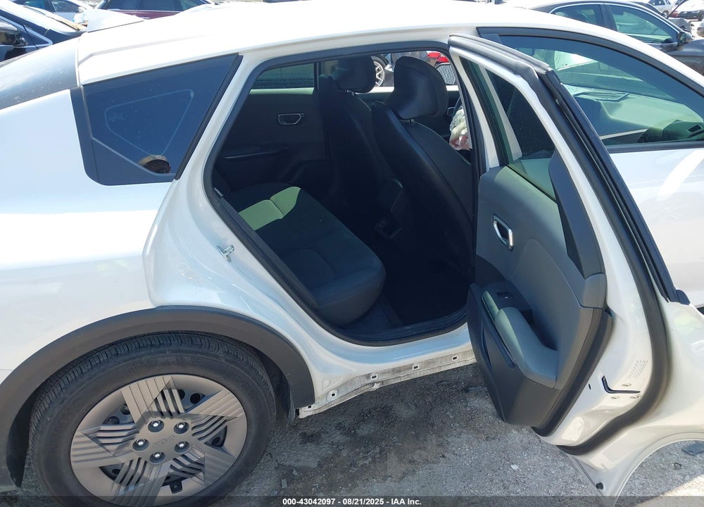 2025 KIA K4 LX VIN: 3KPFT4DE3SE054448