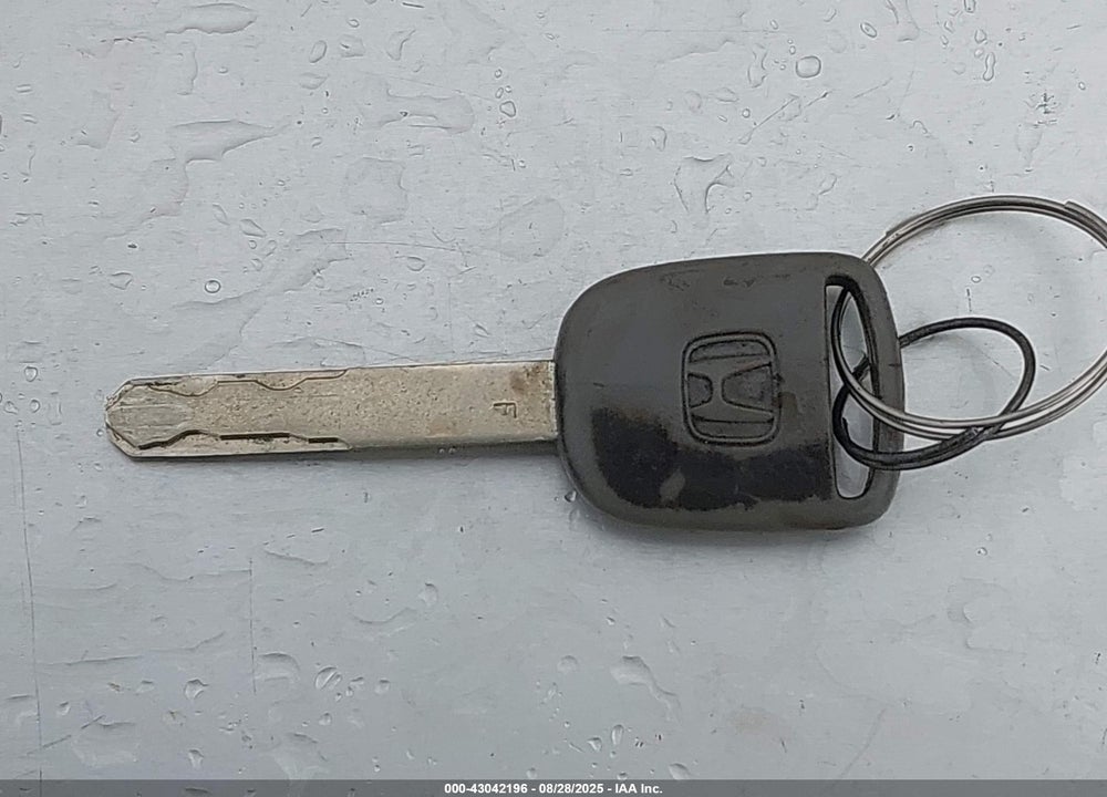 2005 HONDA CIVIC VP VIN: 1HGEM22165L028789