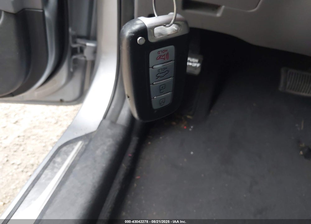 2015 HYUNDAI SONATA HYBRID VIN: KMHEC4A49FA129813