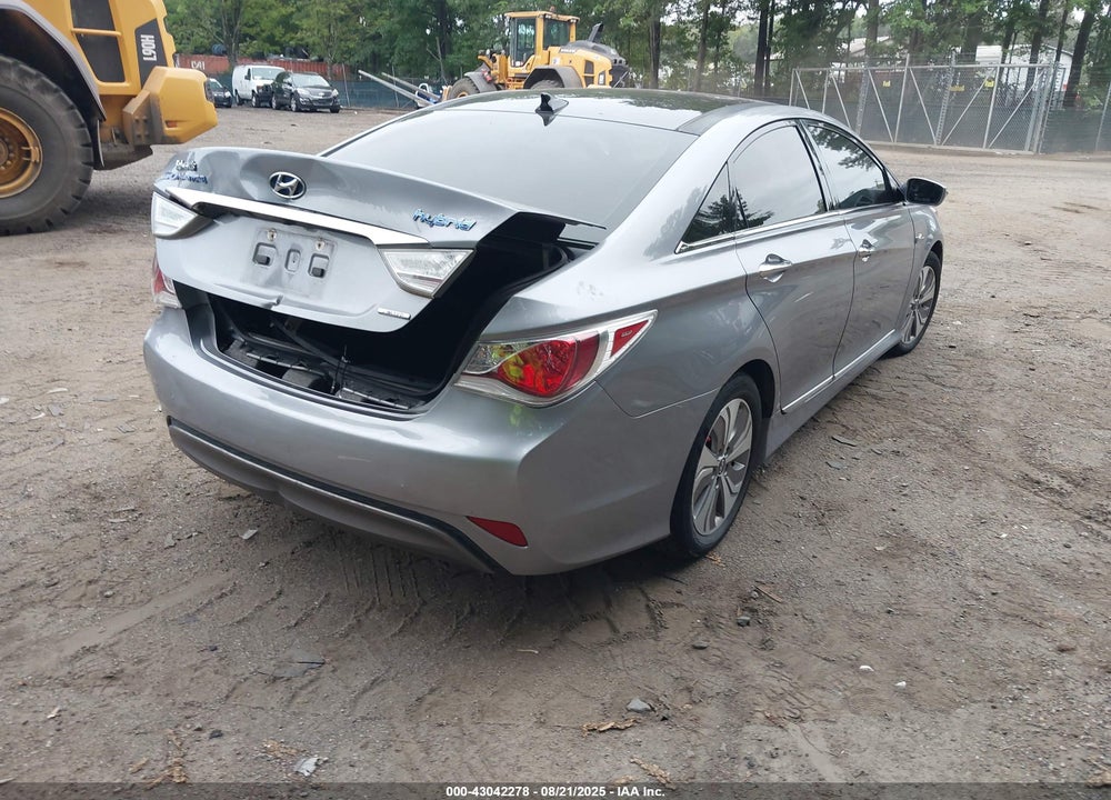 2015 HYUNDAI SONATA HYBRID VIN: KMHEC4A49FA129813
