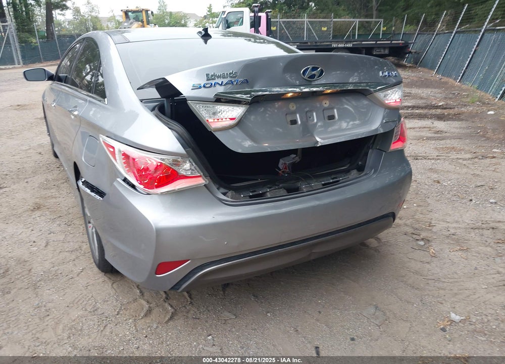 2015 HYUNDAI SONATA HYBRID VIN: KMHEC4A49FA129813