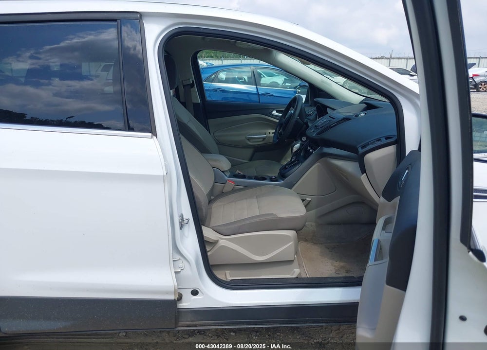 2015 FORD ESCAPE VIN: 1FMCU0G72FUB68143