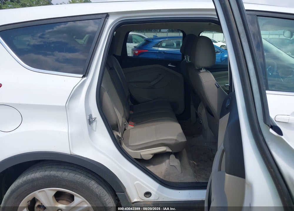 2015 FORD ESCAPE VIN: 1FMCU0G72FUB68143
