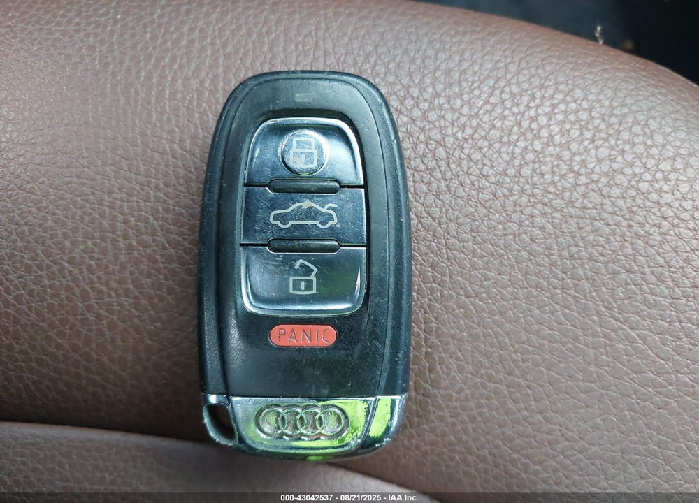 2010 AUDI A5 VIN: WAULFAFH7AN018401