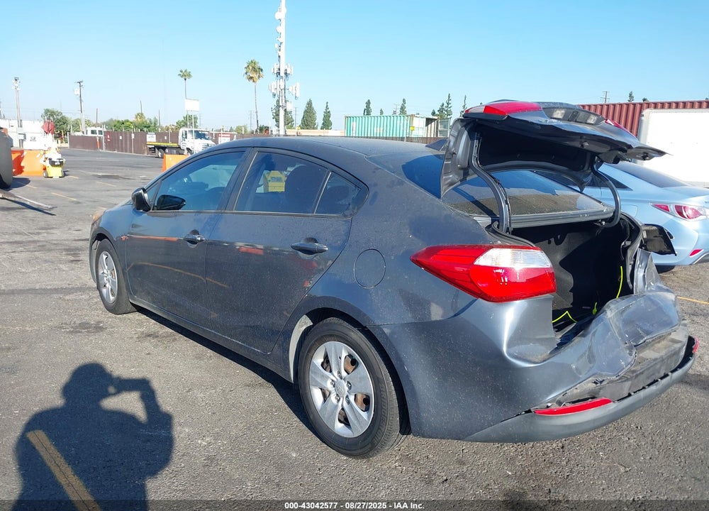 2015 KIA FORTE VIN: KNAFX4A68F5323558