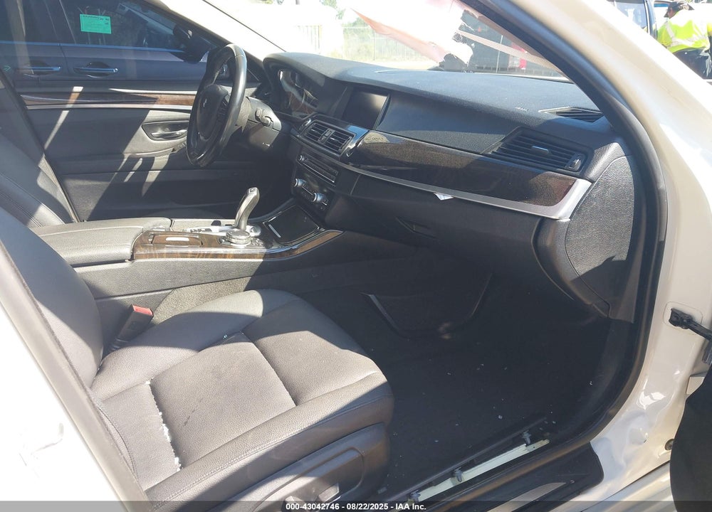 2015 BMW 5 SERIES VIN: WBA5A5C57FD515597