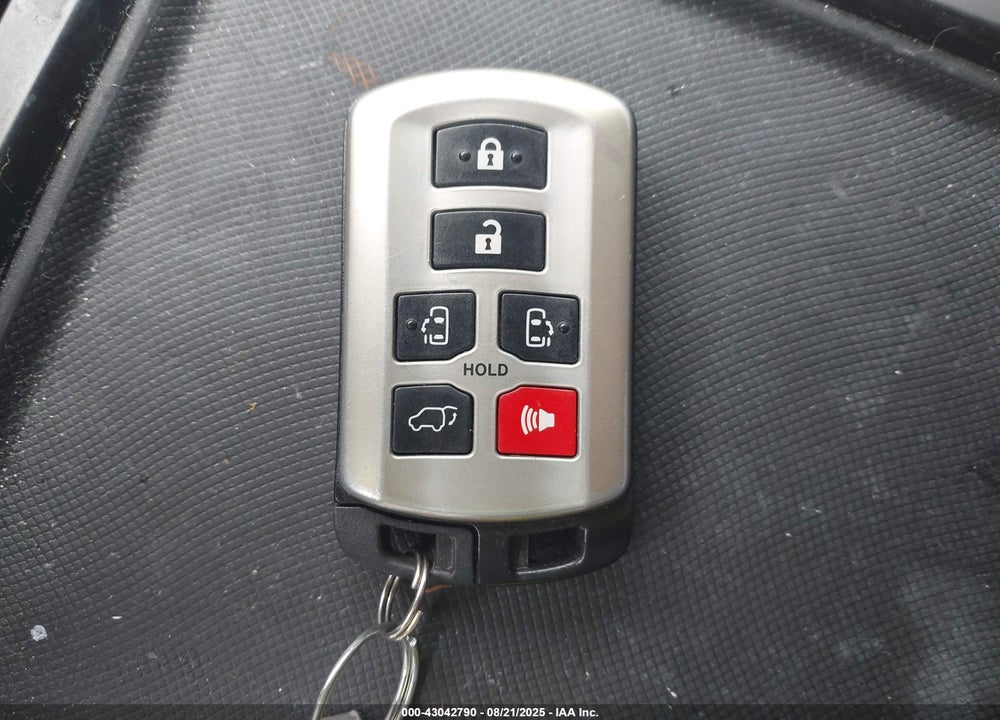 2020 TOYOTA SIENNA XLE VIN: 5TDYZ3DC6LS041698