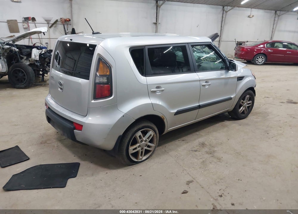 2011 KIA SOUL VIN: KNDJT2A25B7716555
