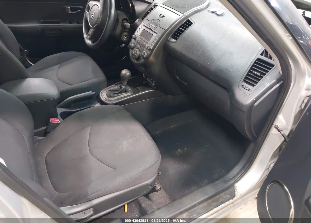 2011 KIA SOUL VIN: KNDJT2A25B7716555