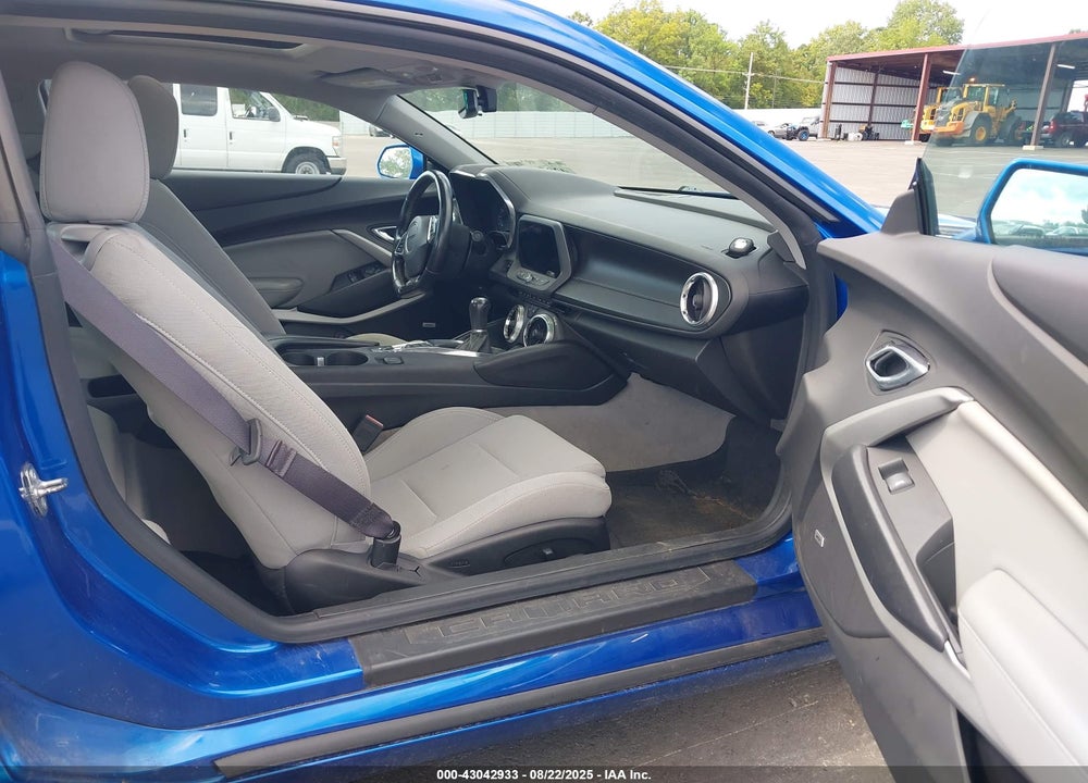 2017 CHEVROLET CAMARO VIN: 1G1FA1RS4H0135228