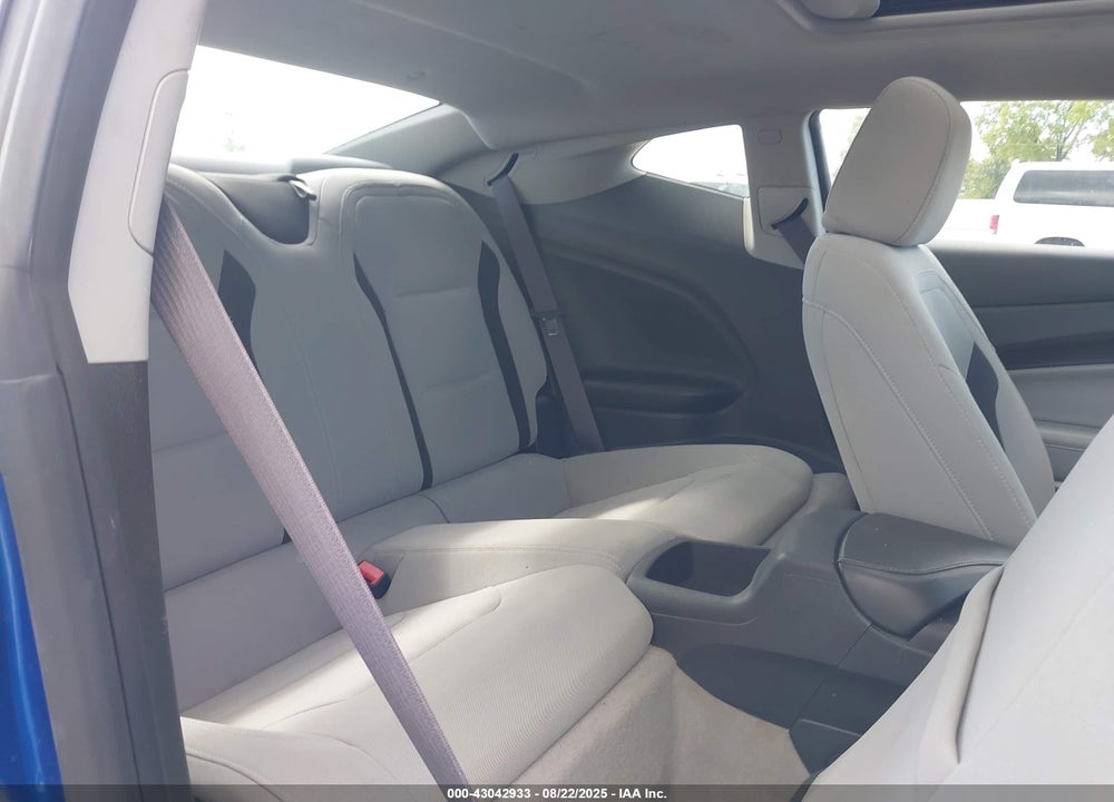 2017 CHEVROLET CAMARO VIN: 1G1FA1RS4H0135228