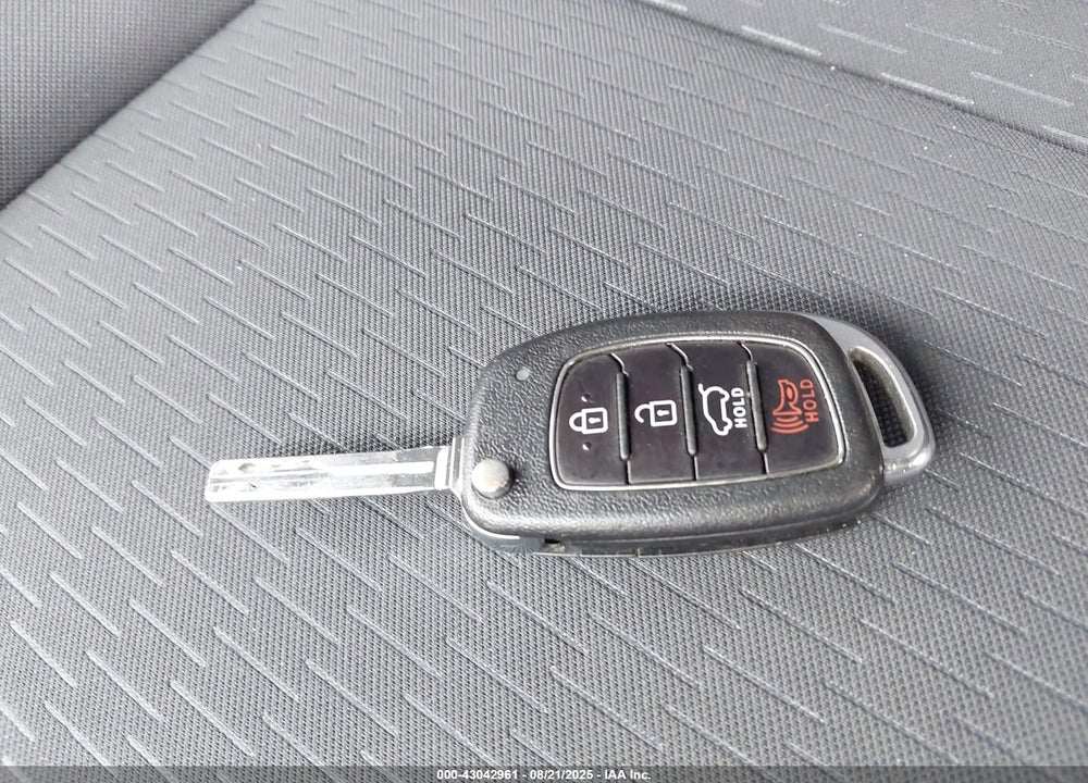 2019 HYUNDAI TUCSON VIN: KM8J2CA42KU992246