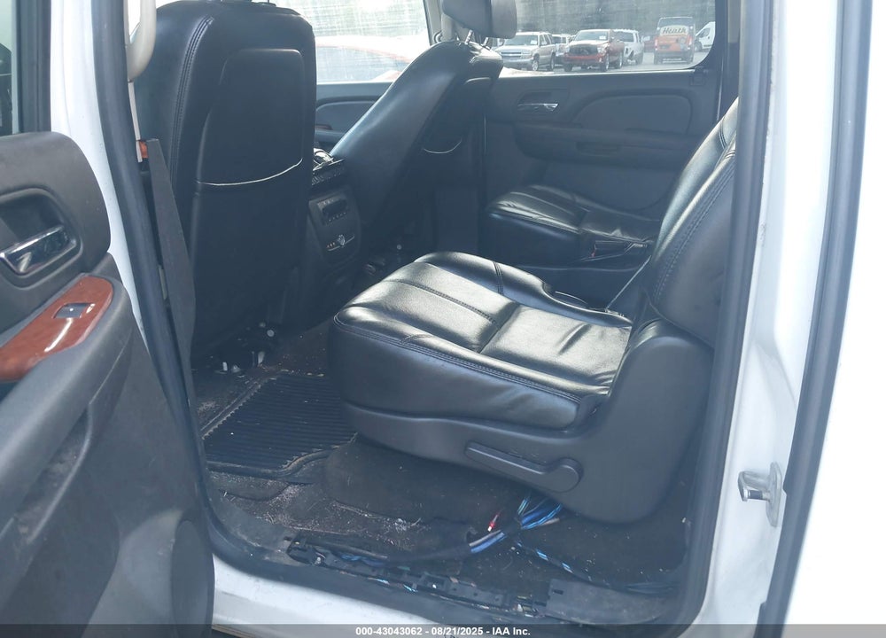 2007 GMC YUKON XL VIN: 1GKFC16057J244931