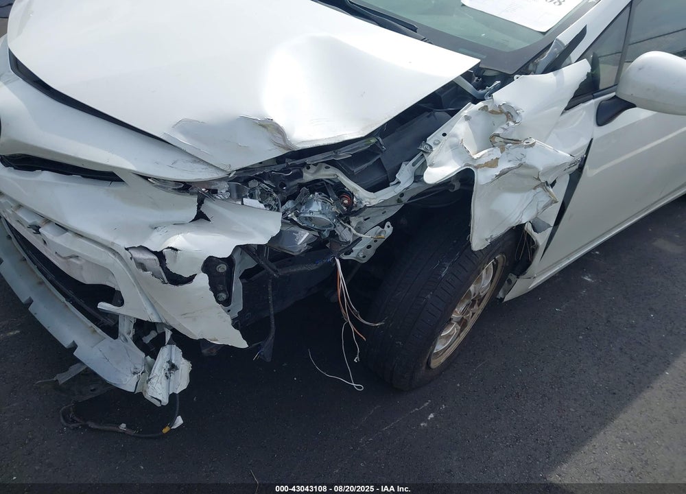 2015 TOYOTA PRIUS V VIN: JTDZN3EU6FJ018432