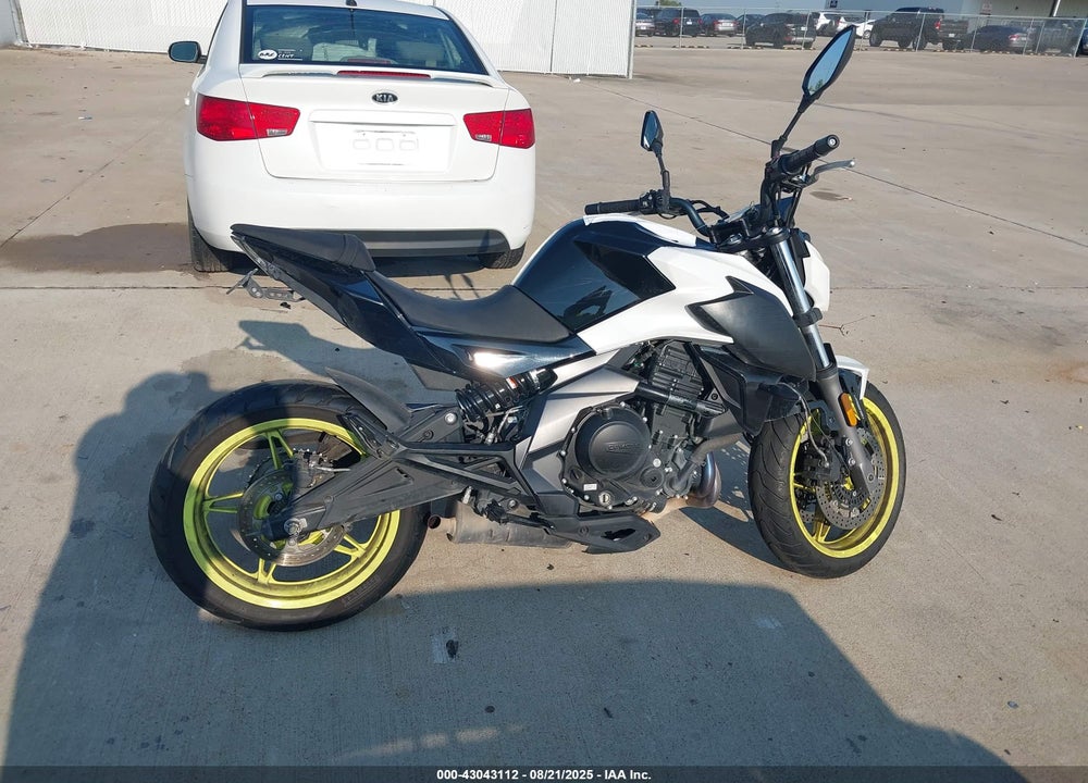 2023 CF MOTO 650NK VIN: LCEPEVLBXP6000332