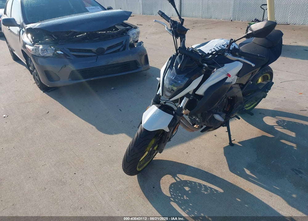 2023 CF MOTO 650NK VIN: LCEPEVLBXP6000332