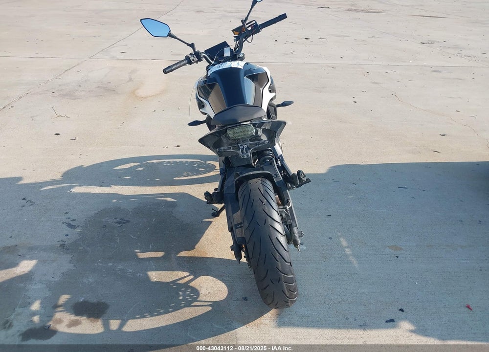 2023 CF MOTO 650NK VIN: LCEPEVLBXP6000332
