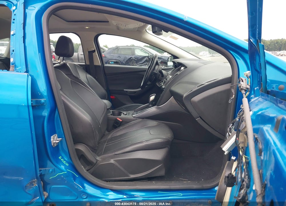 2012 FORD FOCUS TITANIUM VIN: 1FAHP3N20CL193639