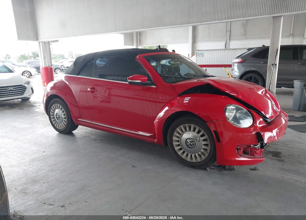 2015 VOLKSWAGEN BEETLE VIN: 3VW507AT2FM811406